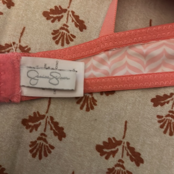 Jessica Simpson Bra - Picture 3 of 4